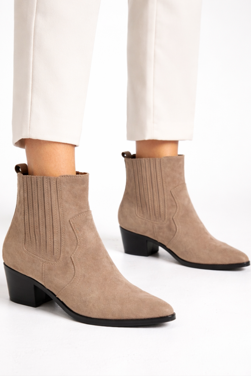 BOTAS DE ANTE COLOR TOPO 1